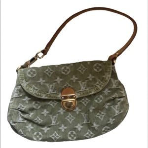Louis Vuitton mini pleaty